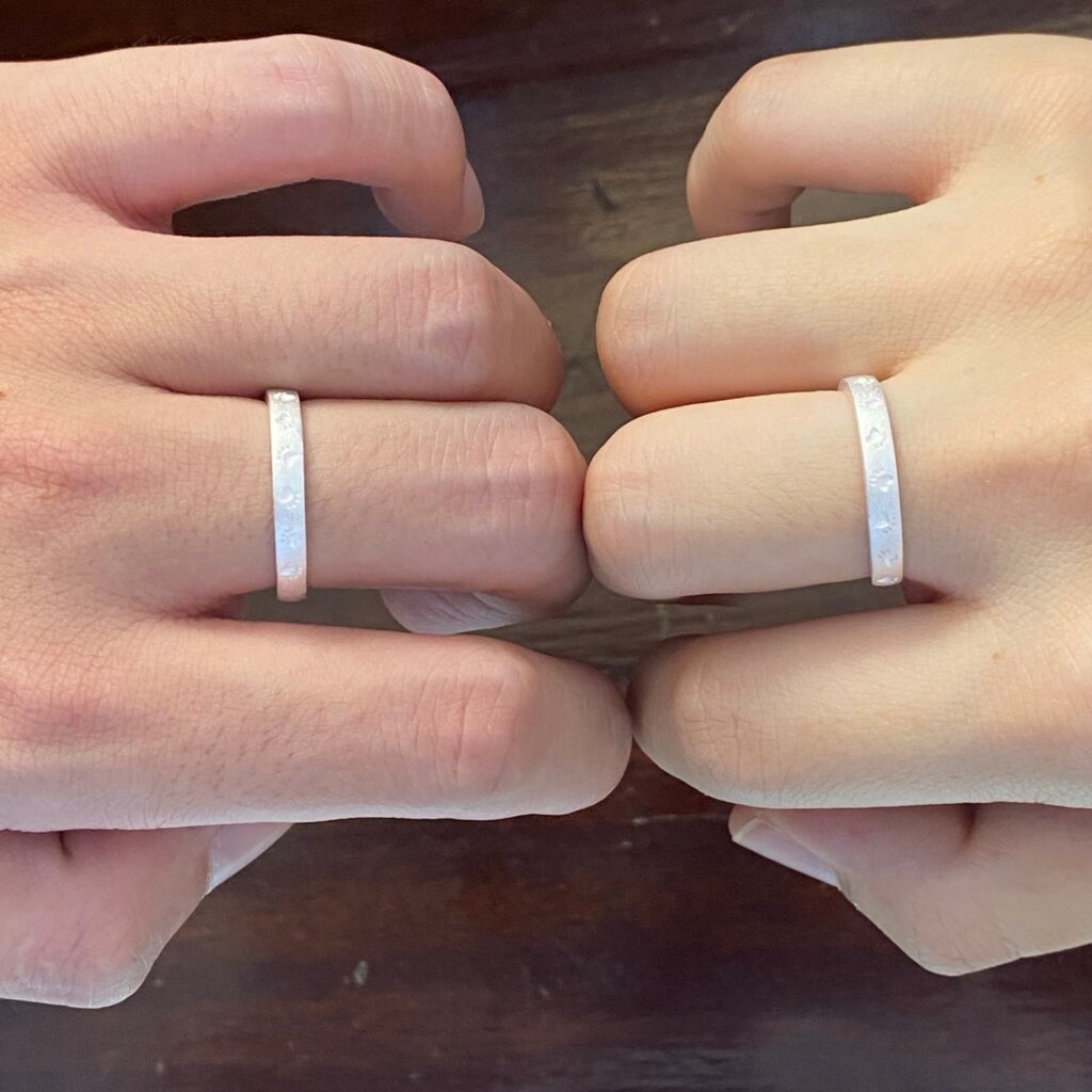 Empreinte Discrète — Bague Patte de Velours