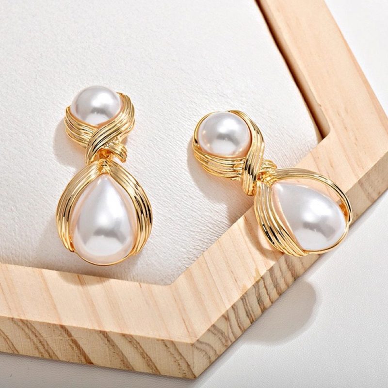 Boucles d'oreilles Cœur Géométrique en Perles et Zircons pour Femme