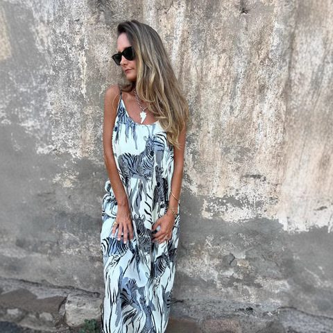 Female Ample And Décontracté Round-Neck Backless Robe