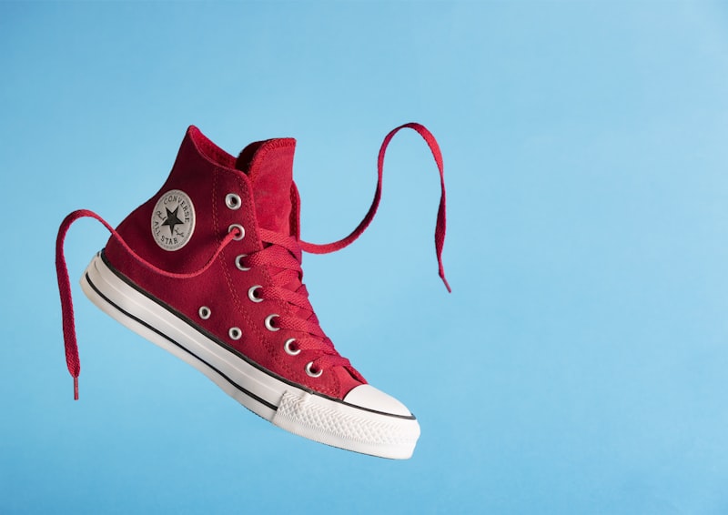 Basket Rétro Classic Canvas — Rouge Sport