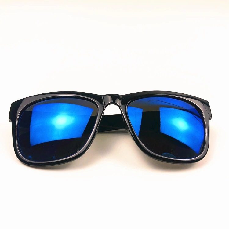 Small Chili Large-Frame Lunettes De Soleil With A Square Frame