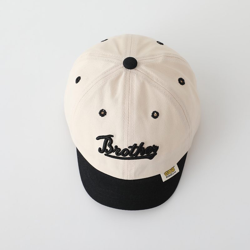Casquette de Baseball Enfant Tendance - Multicolore, Broderie 3D Multilettres, Visière Courte et Réglable pour Jeu et Sport