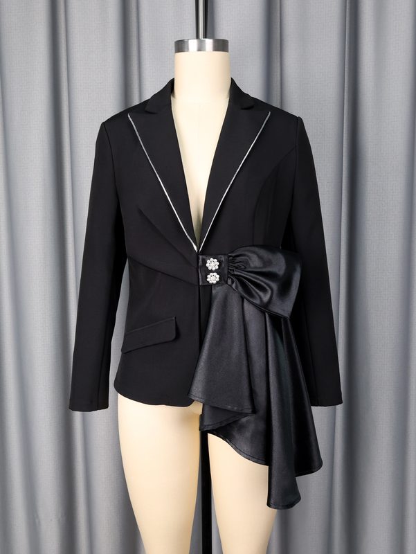 Blazer Cintrée à Nœud en Satin Contrastant et Détails Strass Scintillants