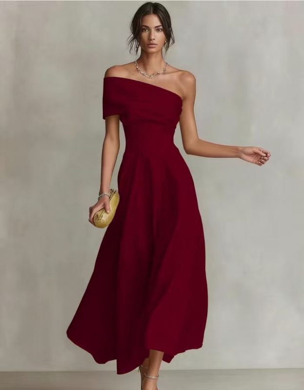 Robe Femme Cintrée à la Taille, Épaules Dénudées et Dos Nu