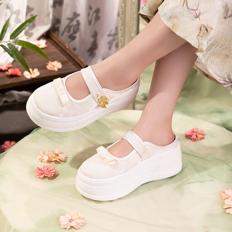 Mules à Plateforme Brodées Vintage – Chaussures d'Été en Toile Respirante, Style Mary Jane à Bout Fermé, Semelle Souple pour Femme