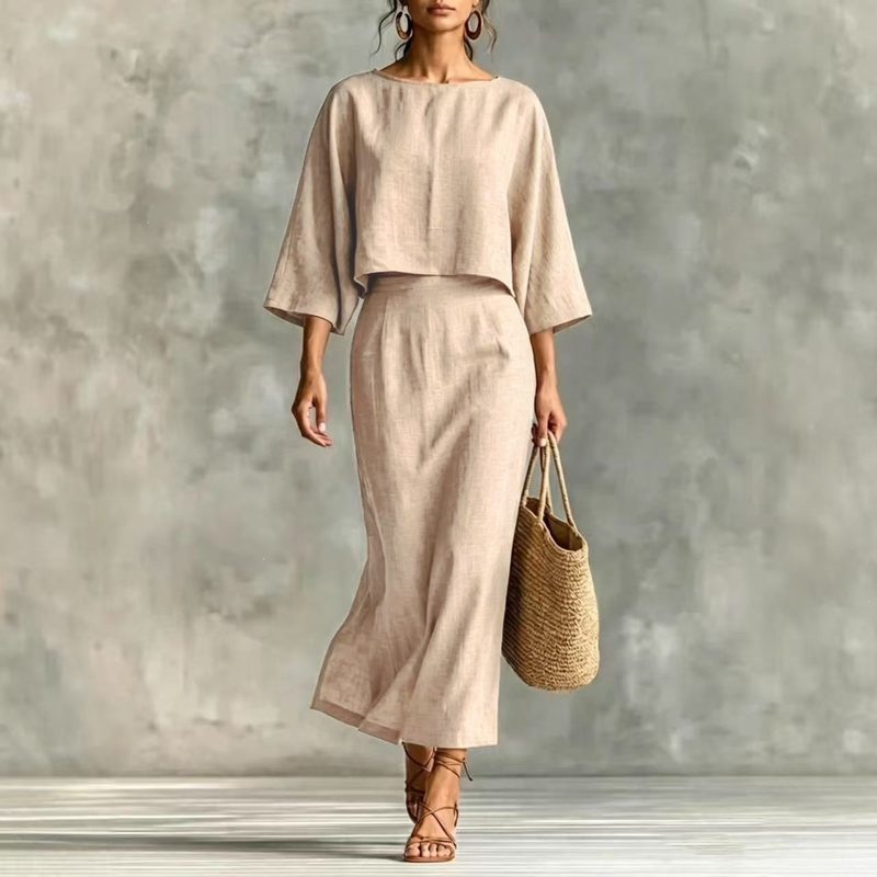 Ensemble Élégant : Jupe Longue Taille Haute et Top Ample à Col Rond et Manches Trois-Quarts