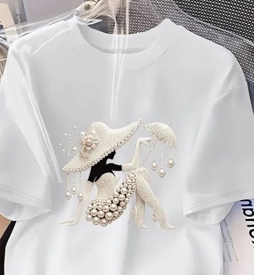 Ensemble Haut Femme : Luxe Discret et Élégance Subtile