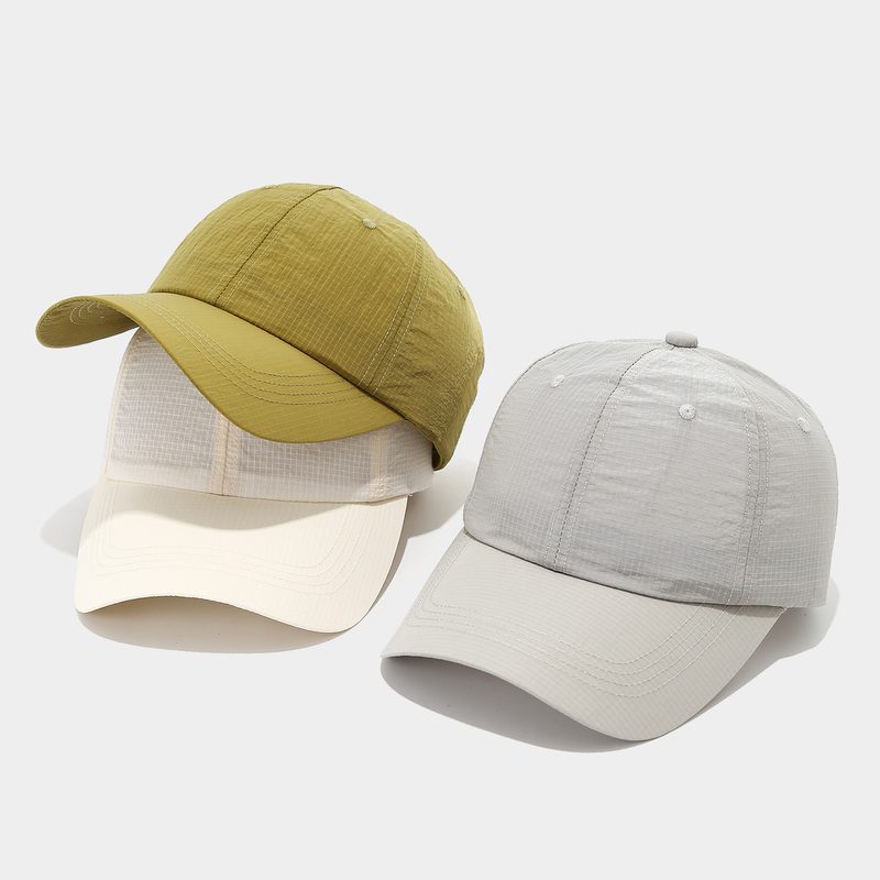 Nouvelle Casquette Unisexe d'Été à Visière Plate - Anti-UV & Anti-Transpiration. Style Décontracté, Polyvalente, Respirante, Idéale pour les Couples.
