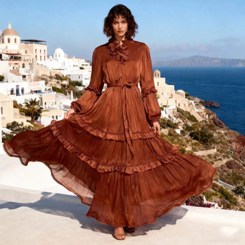 Robe Longue Unie à Volants Ondulés et Ornements Perlés