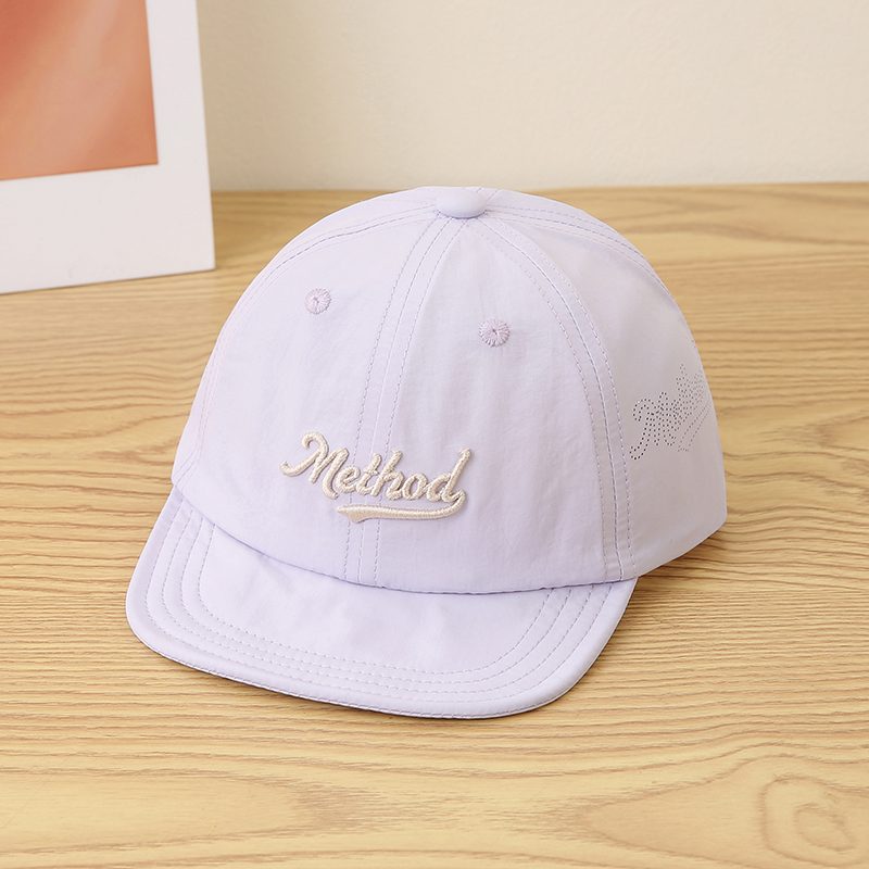 Children'S Uni-Color Letter Embroidery Quick-Drying Léger Adjustable Simple Décontracté Flat-Brim Baseball Casquette Suitable For Outdoor Play