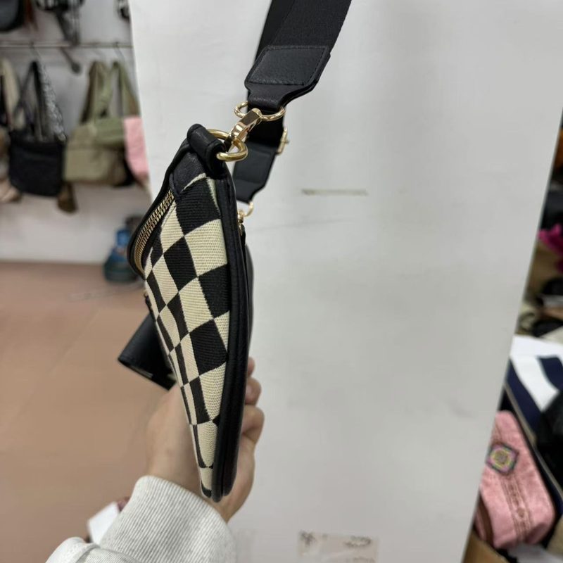 Ladies' Checkerboard Pattern Portable Sac