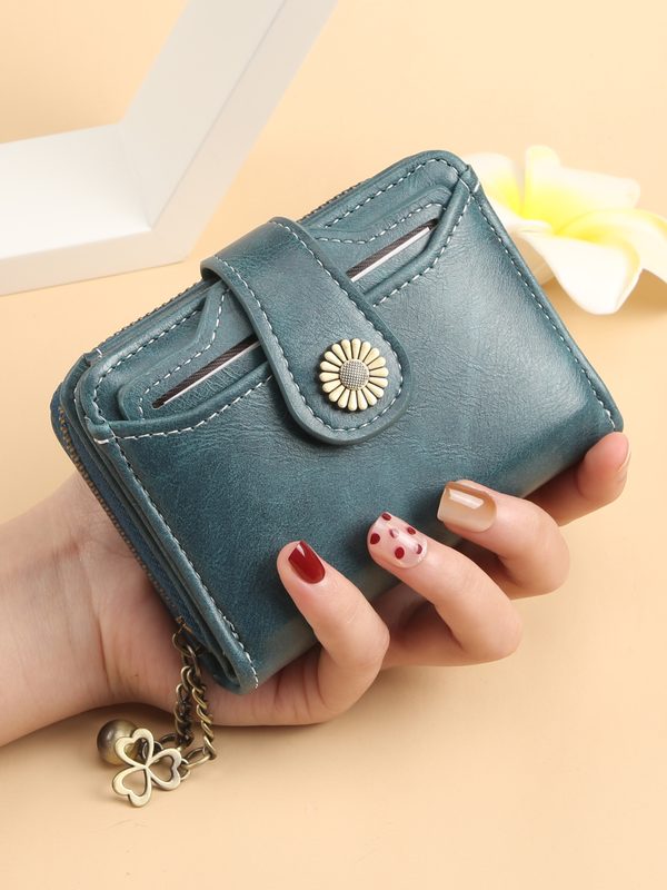 Nouveau Portefeuille Femme Compact & Tendance : Design à Pompon, Zippé et Multiples Fentes à Cartes
