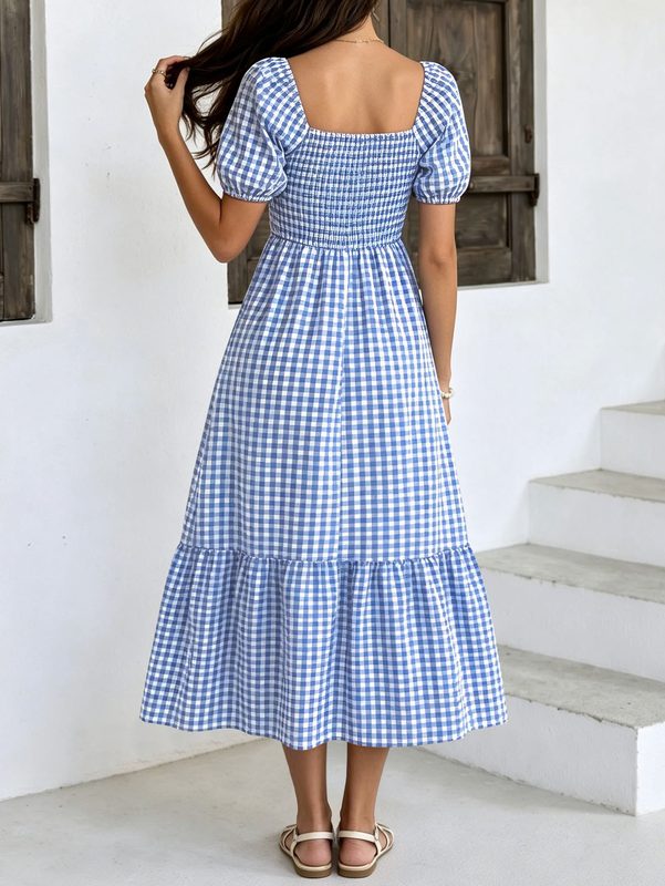 Robe Longue Femme en Vichy à Col Carré et Manches Bouffantes, Smockée et à Volants – Élégance Estivale Décontractée
