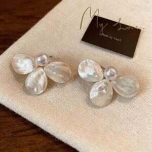 Old Money Style Natural White Mop Ear Cuffs Double-Sided Heavy Industry