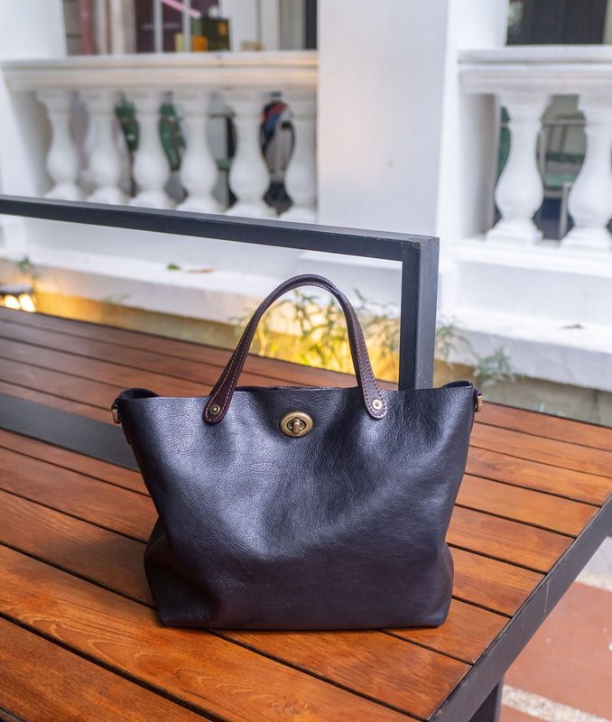 Sac Cabas & Bandoulière Vintage Européen et Américain en Cuir de Vachette Pleine Fleur Tannage Végétal