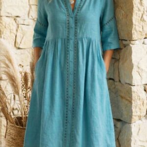 Ample-Fitting Linen-Cotton Robe With A Buttoned Collar And Lace-Trimmed Seams