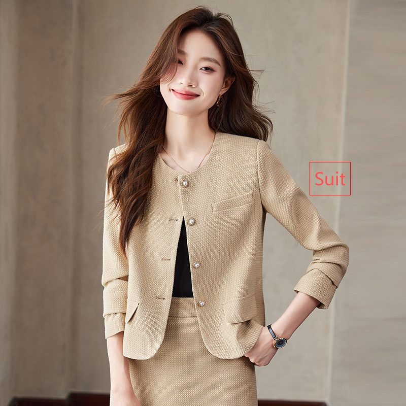 Ensemble Veste Courte et Jupe à la Française