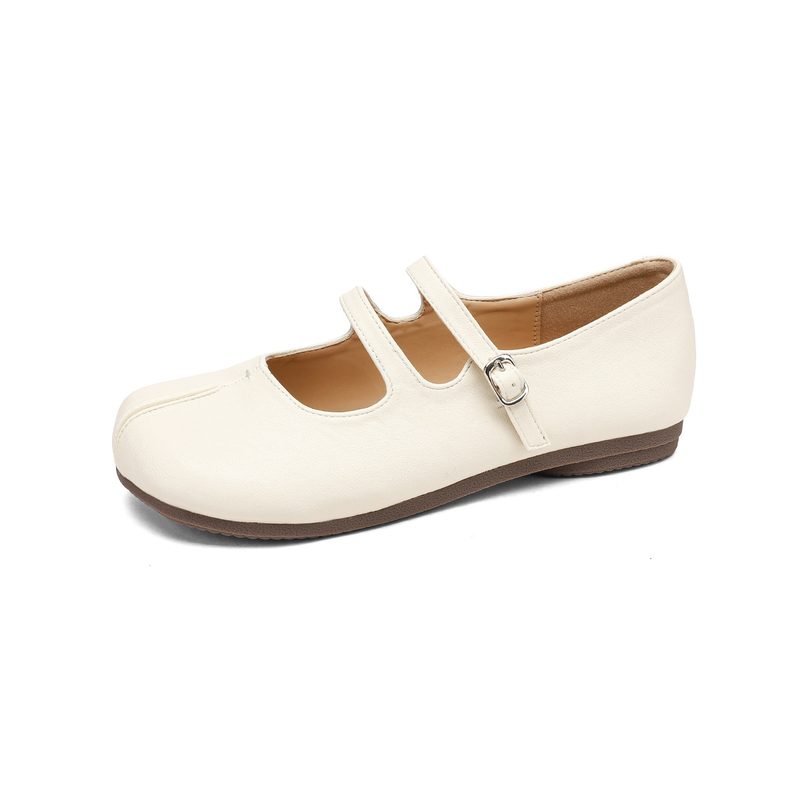Pigs Trottershaped Femme Flatlowcut Singlelayer Chaussures With A Strap Across The Instep